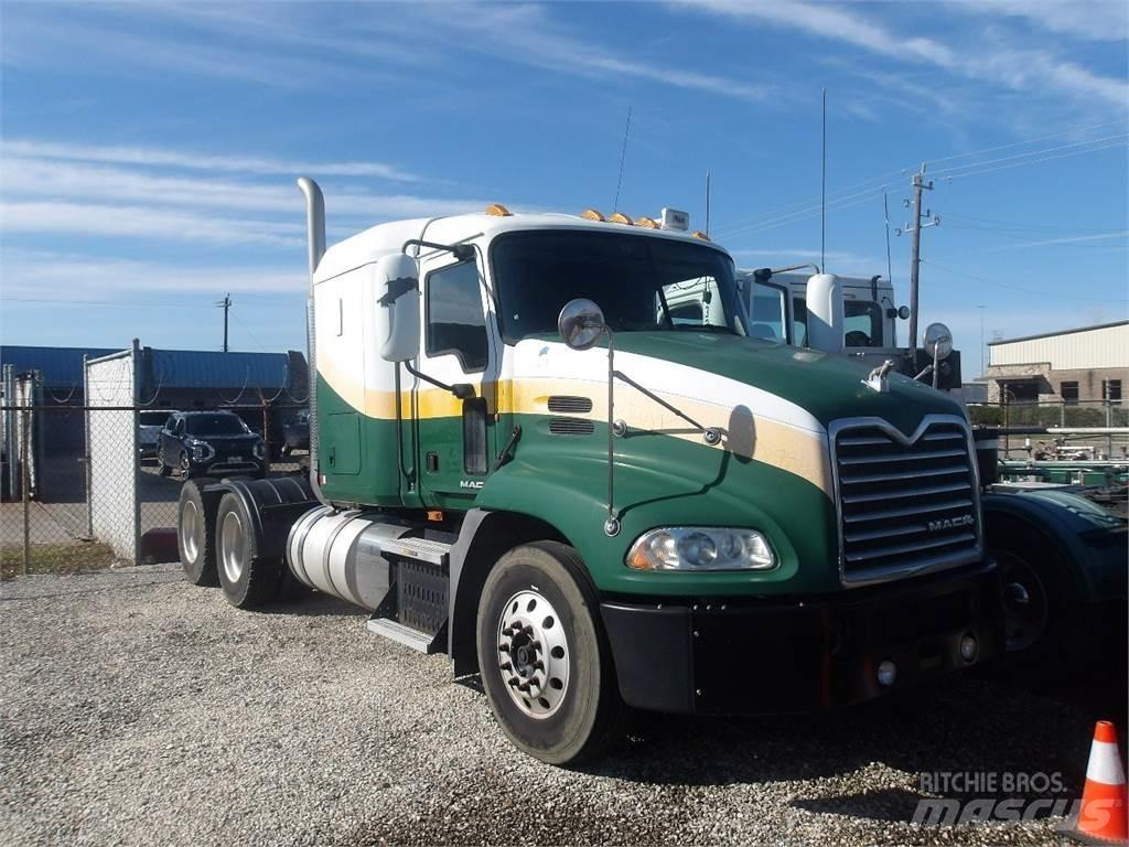 Mack CXU613 Tracteur routier