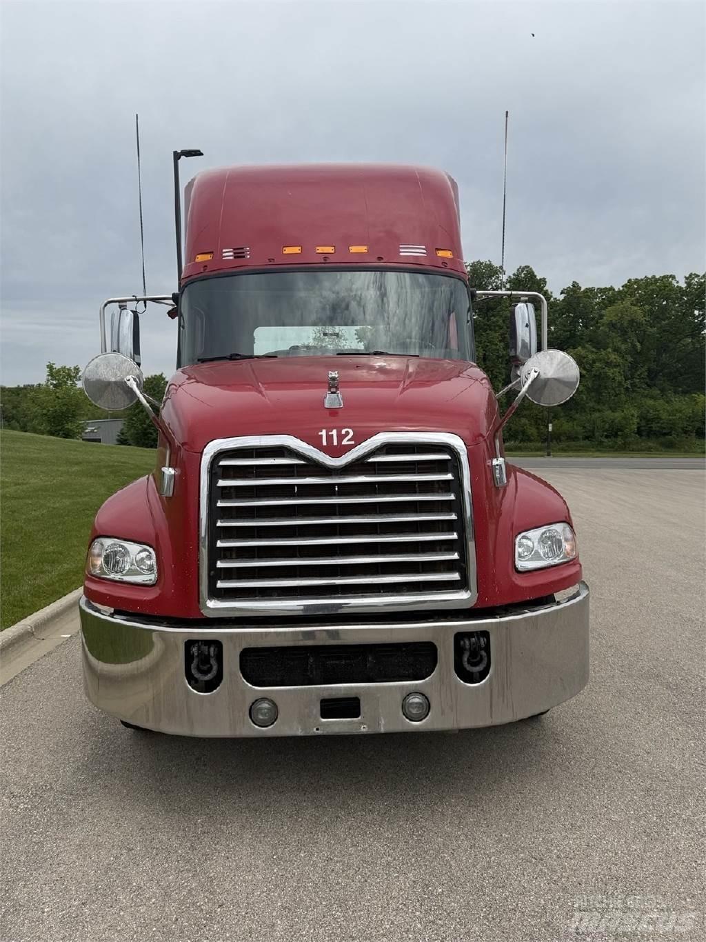 Mack CXU613 Tracteur routier
