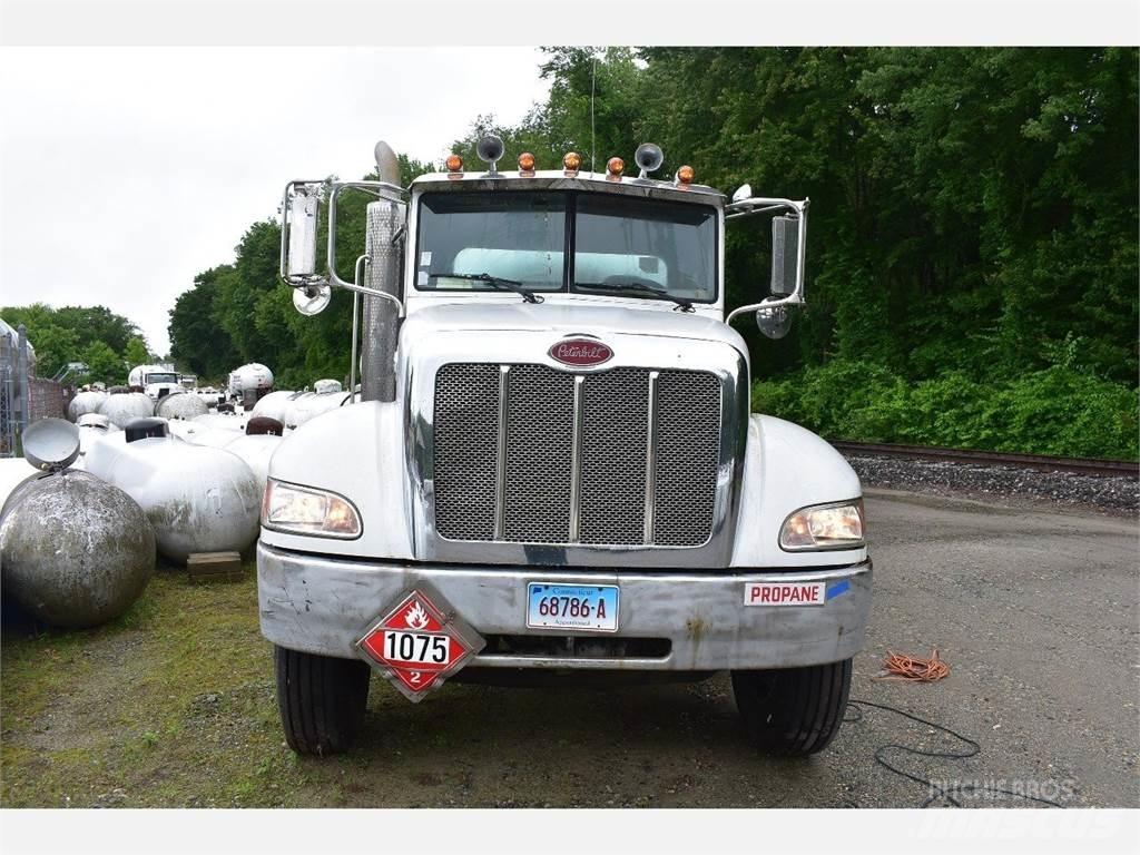 Peterbilt 335 Autre camion