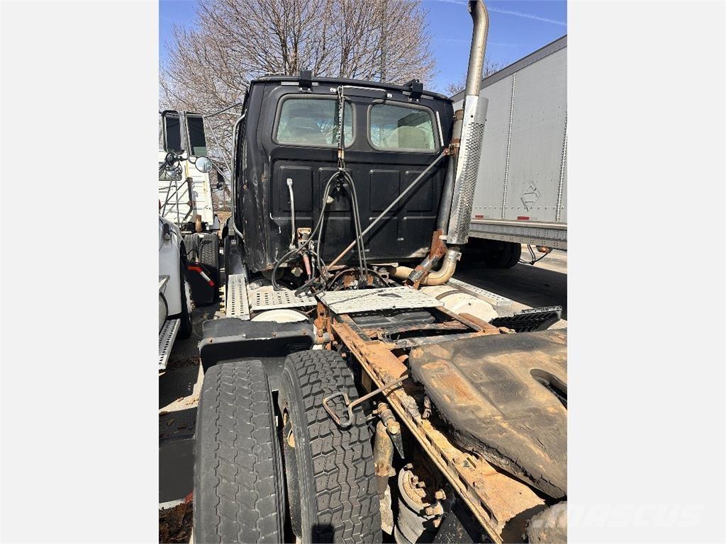 Sterling A9500 Tracteur routier