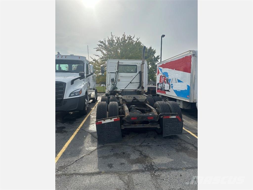 Volvo VNL Tracteur routier