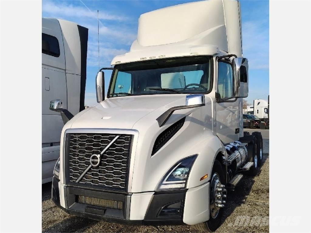Volvo VNL300 Tracteur routier