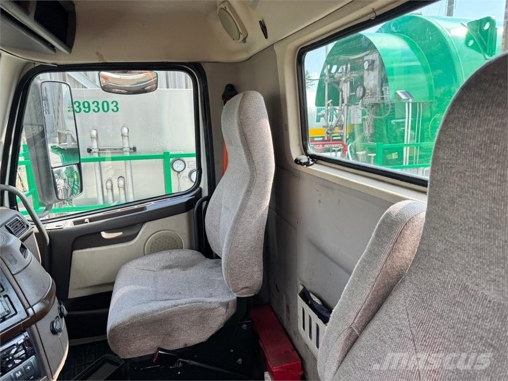 Volvo VNM64T200 Tracteur routier
