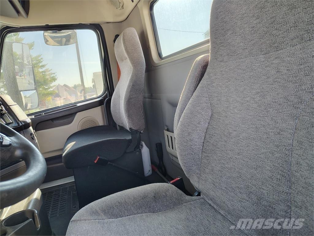 Volvo VNM64T200 Tracteur routier