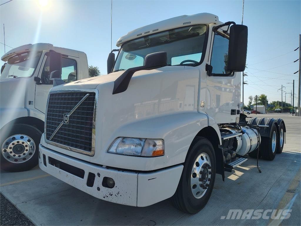 Volvo VNM64T200 Tracteur routier