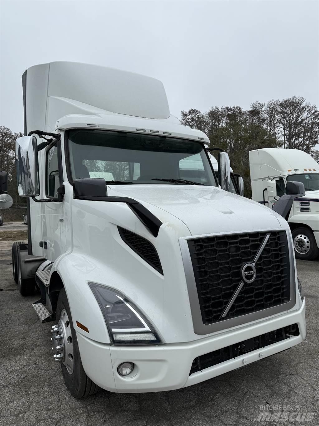 Volvo VNR64T300 Tracteur routier