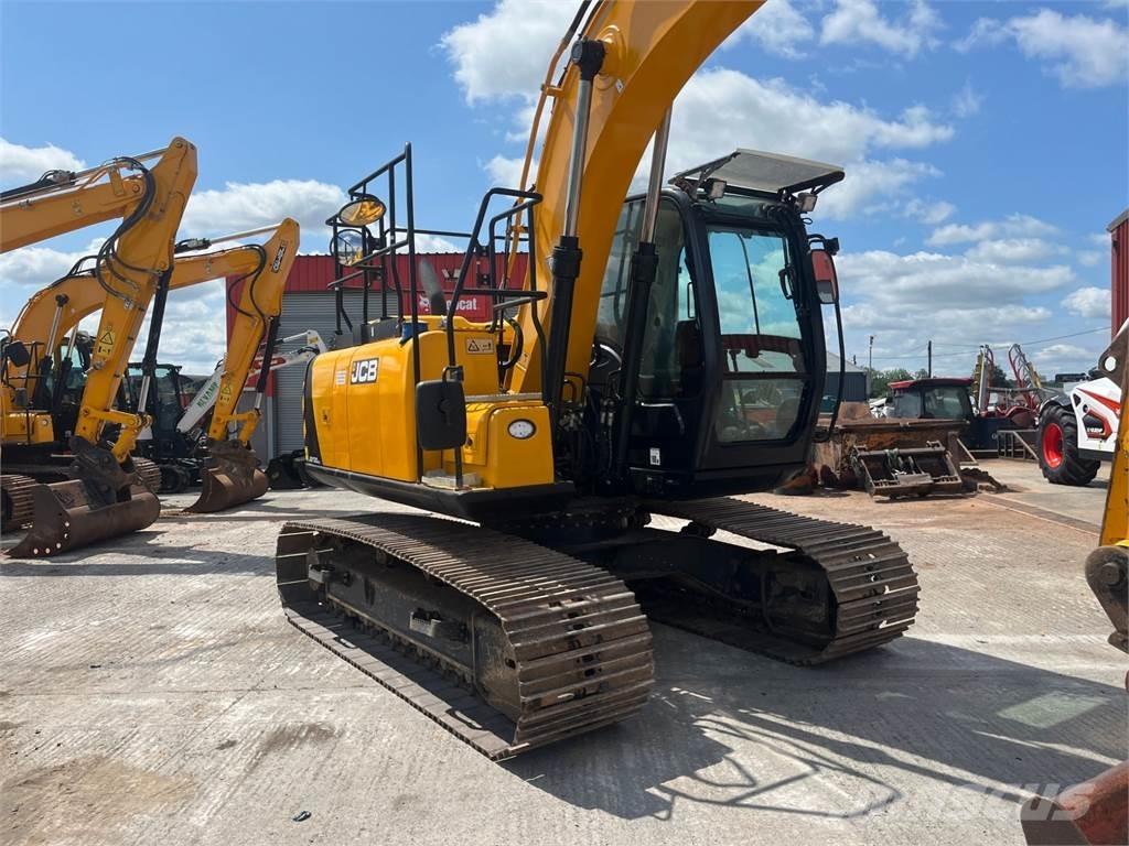JCB JS130 LC Pelle sur chenilles