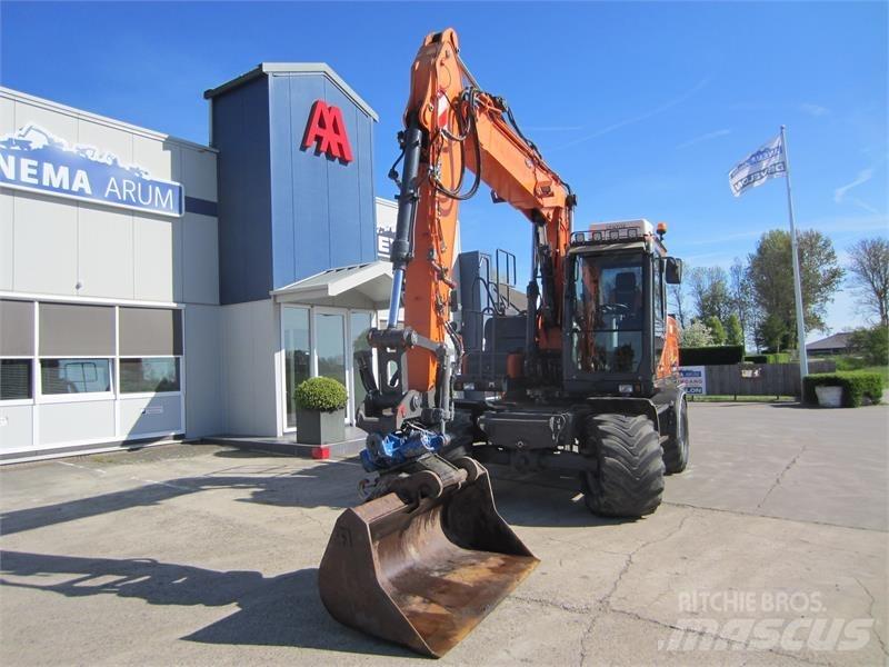Doosan DX140W-3 Pelle sur pneus