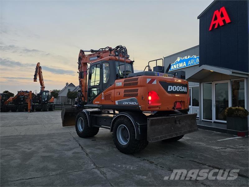 Doosan DX140W-5 Pelle sur pneus