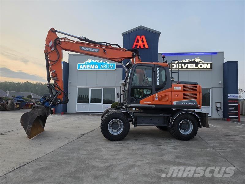 Doosan DX140W-5 Pelle sur pneus