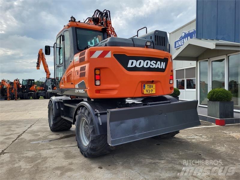 Doosan DX165W-5 Pelle sur pneus