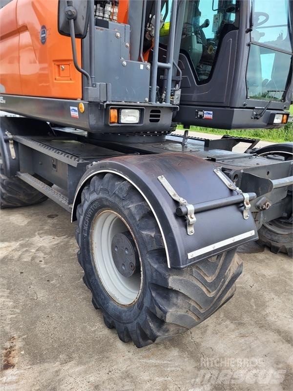 Doosan DX165W-5 Pelle sur pneus