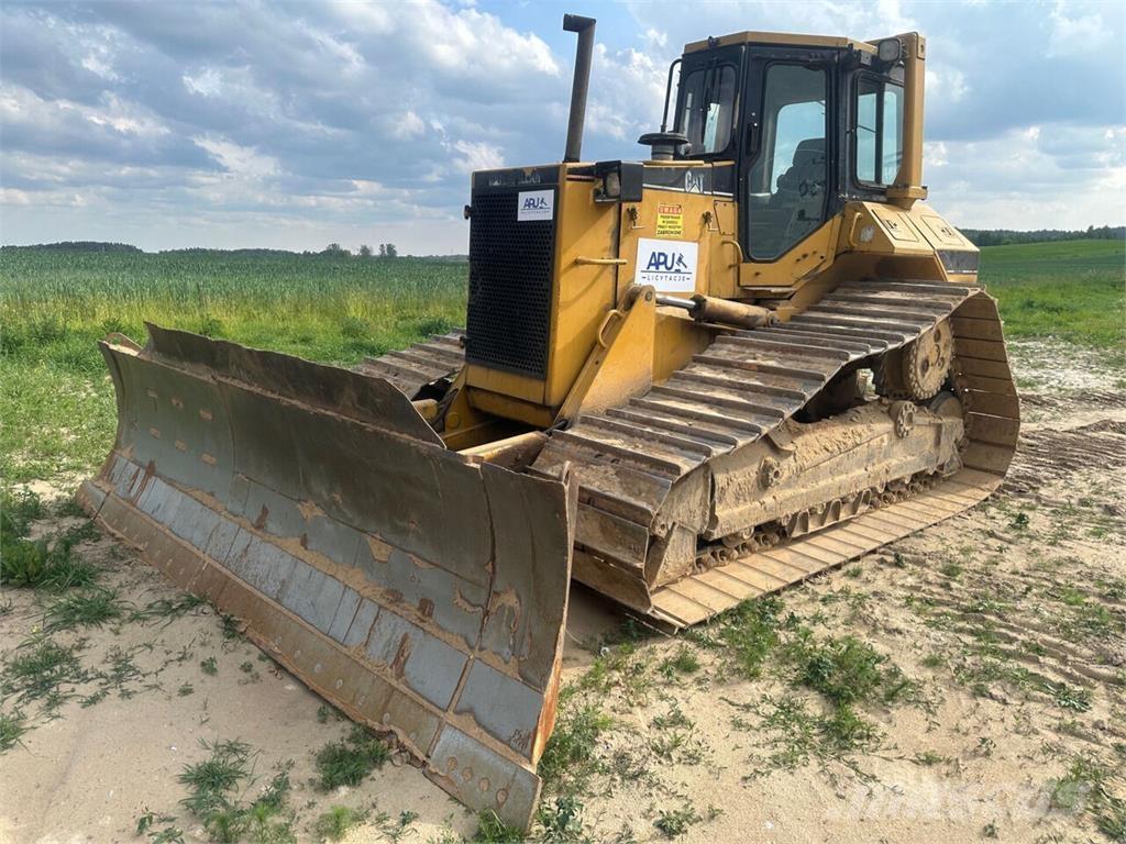 CAT D6M LGP Bouteurs sur chenilles