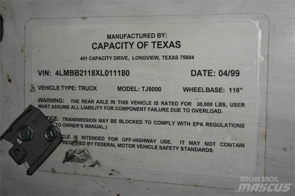 Capacity TJ5000 Tracteur de manœuvre