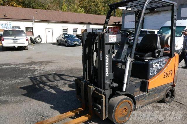 Doosan GC25E-5 Autres Chariots élévateurs