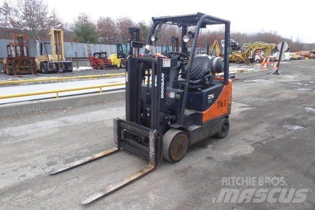 Doosan GC25P-5 Autres Chariots élévateurs