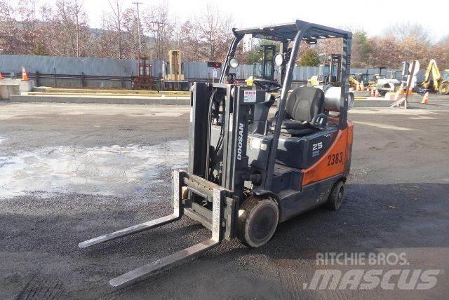 Doosan GC25P-5 Autres Chariots élévateurs