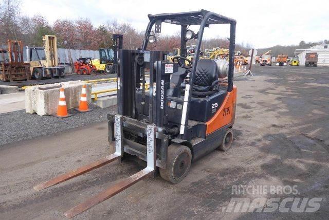 Doosan GC25P-5 Autres Chariots élévateurs