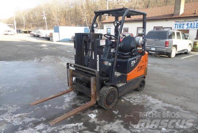 Doosan GC25P-5 Autres Chariots élévateurs