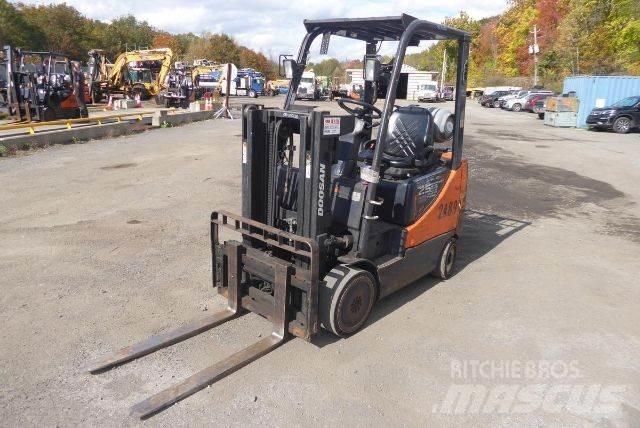 Doosan GC25P-5 Autres Chariots élévateurs