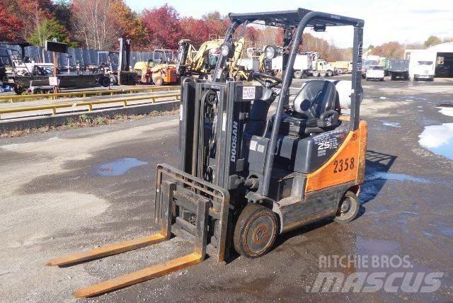 Doosan GC25P-5 Autres Chariots élévateurs