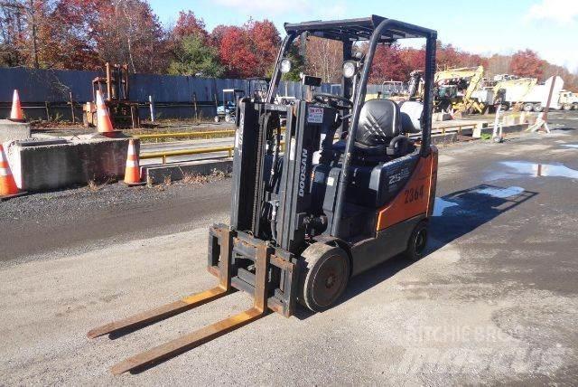 Doosan GC25P-5 Autres Chariots élévateurs
