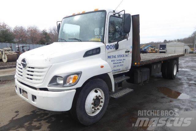 Hino 308 Camion plateau