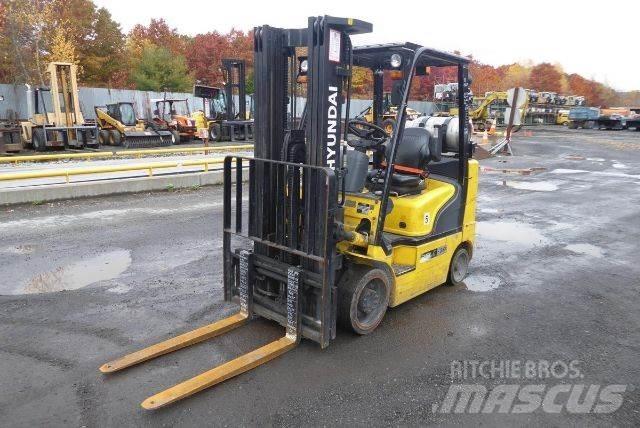 Hyundai 25LC-7A Autres Chariots élévateurs