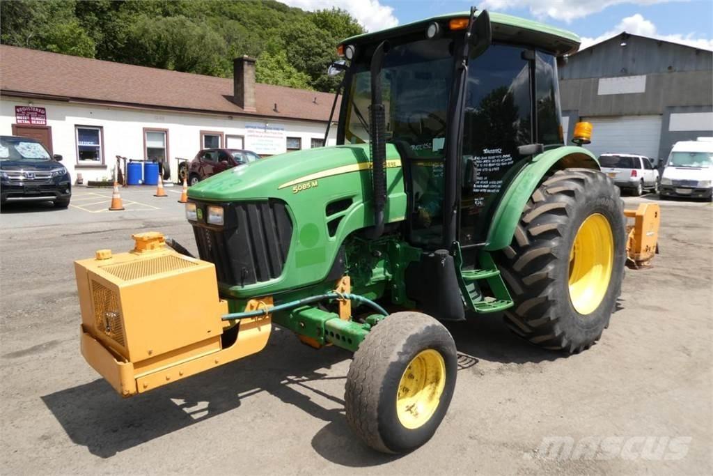 John Deere 5085M Tracteur