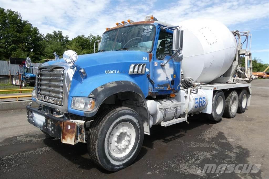 Mack CTP713 Camion malaxeur