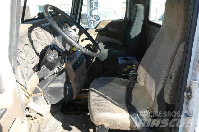 Mack CV713 Châssis cabine