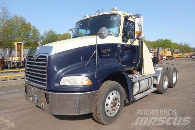 Mack CXN613 Châssis cabine