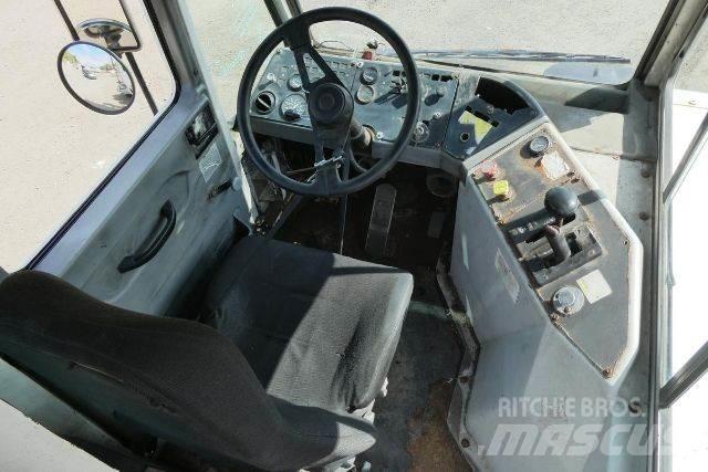 Ottawa YT30 Tracteur de manœuvre