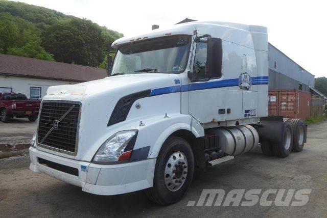 Volvo VNL64T Tracteur routier