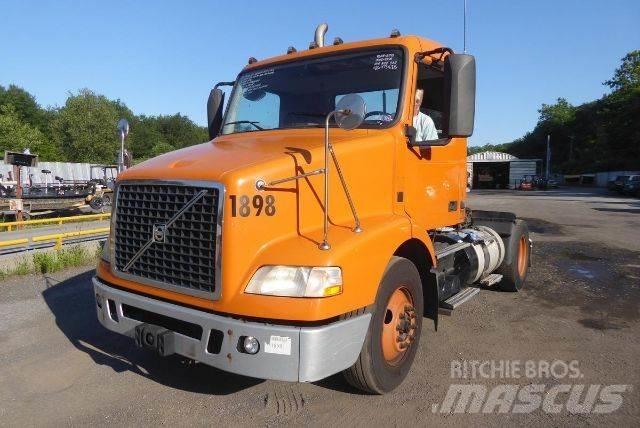 Volvo VNM42T Châssis cabine