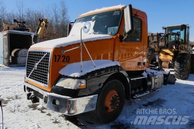 Volvo VNM42T Châssis cabine
