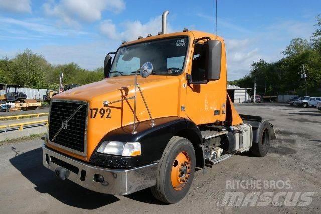 Volvo VNM42T Châssis cabine