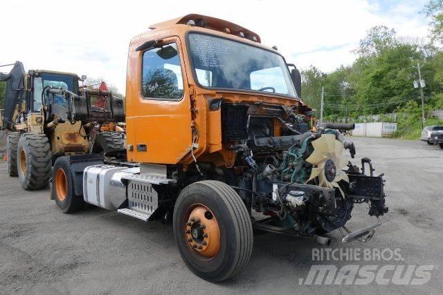 Volvo VNM42T Châssis cabine