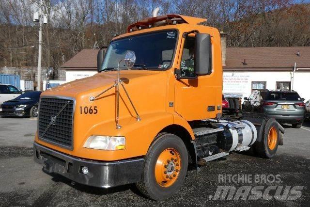 Volvo VNM42T Châssis cabine