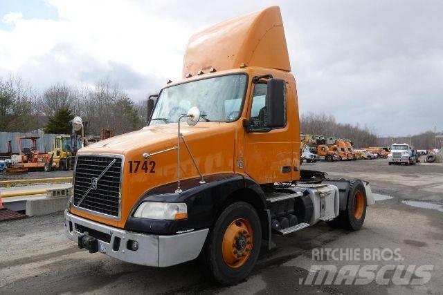 Volvo VNM42T Châssis cabine