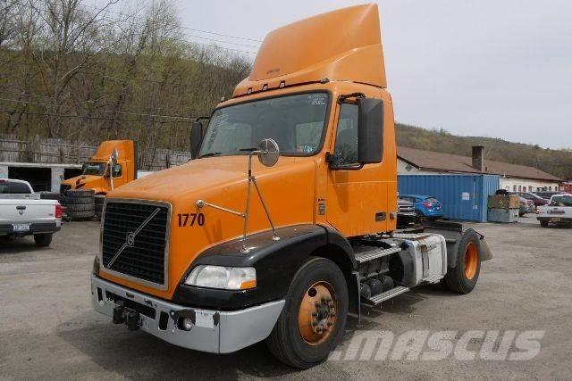 Volvo VNM42T Châssis cabine