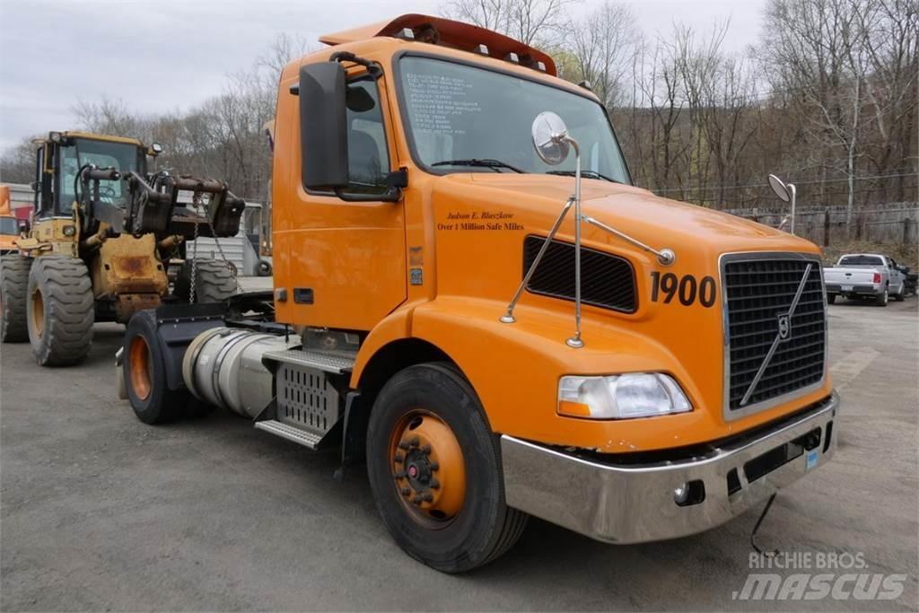 Volvo VNM42T Châssis cabine