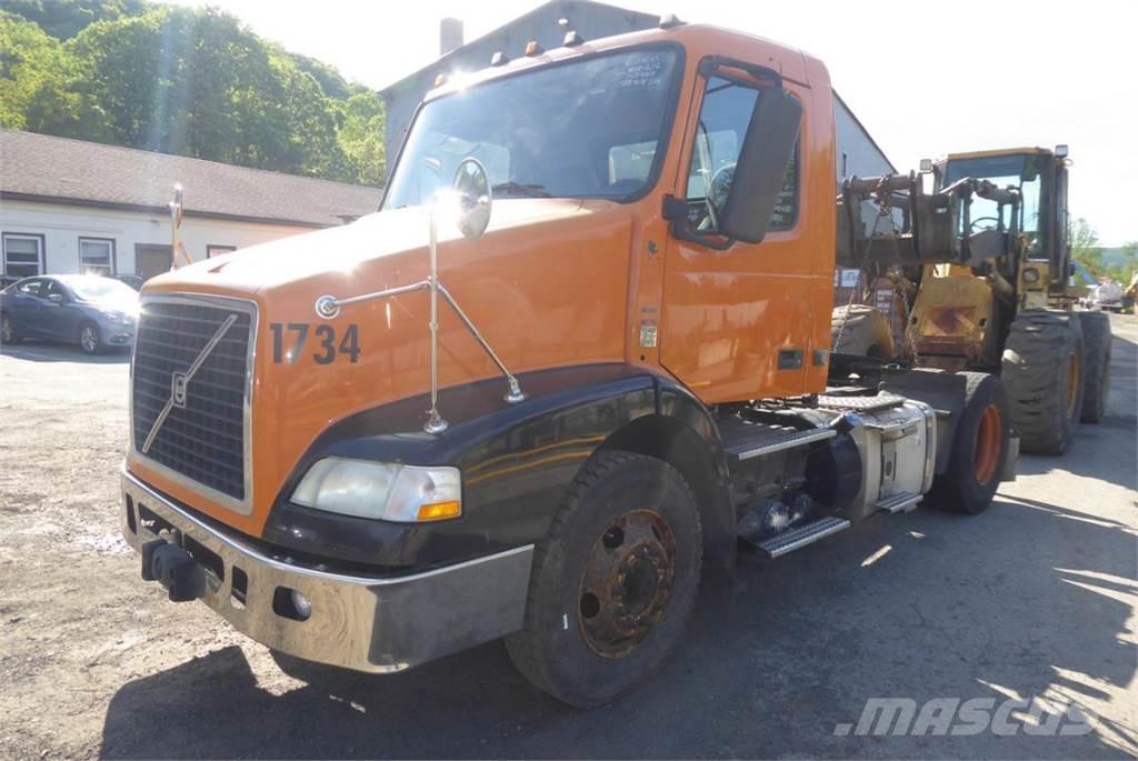 Volvo VNM42T Châssis cabine