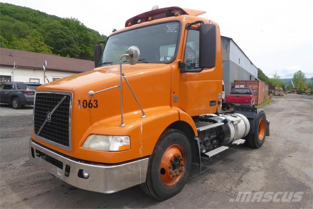 Volvo VNM42T Châssis cabine