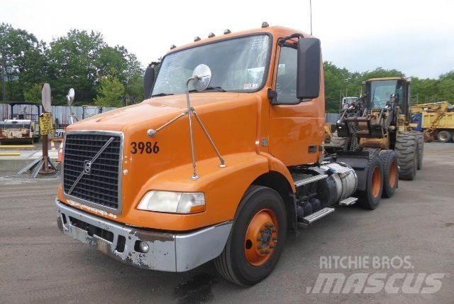 Volvo VNM64T Châssis cabine
