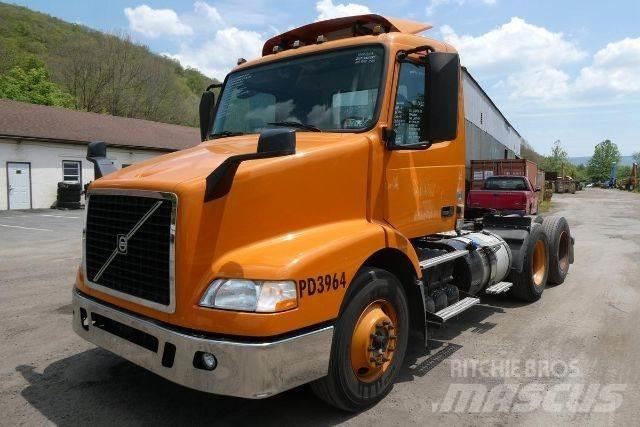 Volvo VNM64T Châssis cabine