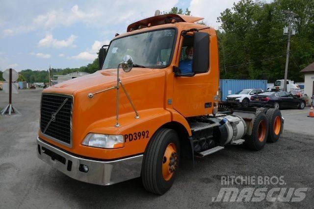 Volvo VNM64T Châssis cabine
