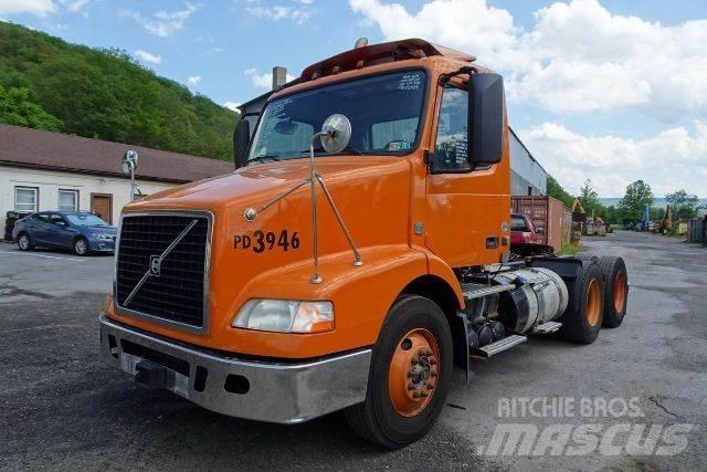 Volvo VNM64T Châssis cabine