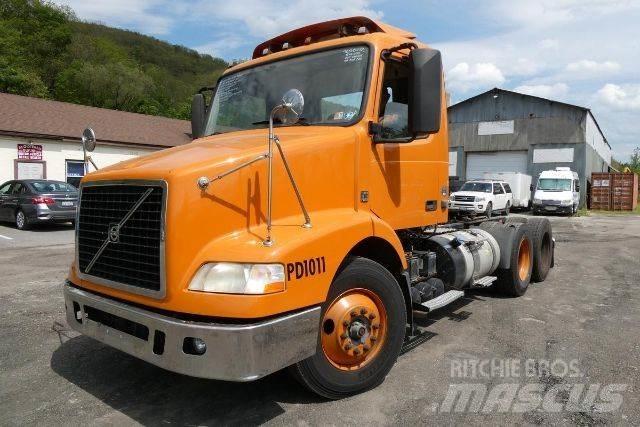 Volvo VNM64T Châssis cabine
