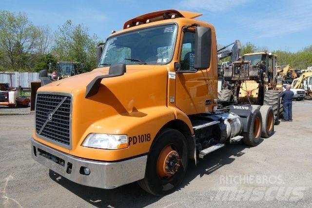 Volvo VNM64T Châssis cabine